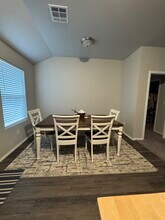 1718 Carnley St in Stillwater, OK - Foto de edificio - Building Photo