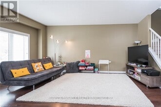 112 N Centre Rd in London, ON - Building Photo - Building Photo