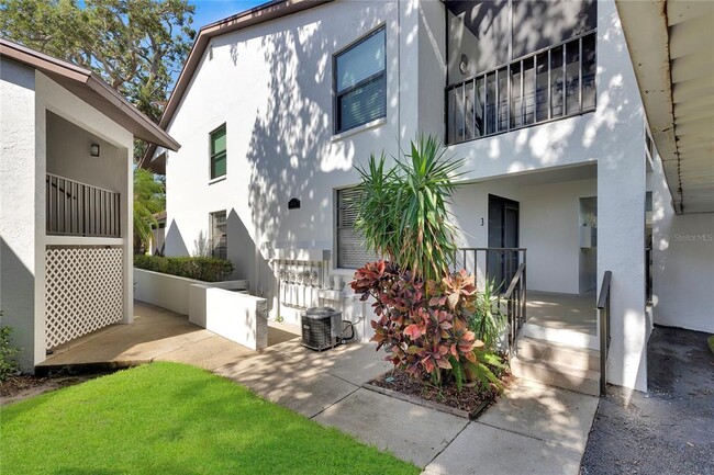 property at 413 S Bayshore Blvd