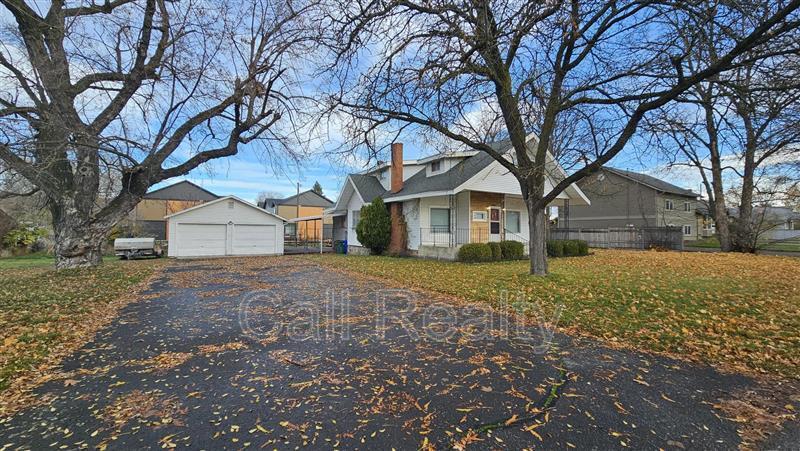 12019 E Valleyway Ave in Spokane Valley, WA - Building Photo