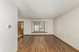 7592 S Cove Cir in Centennial, CO - Building Photo - Building Photo