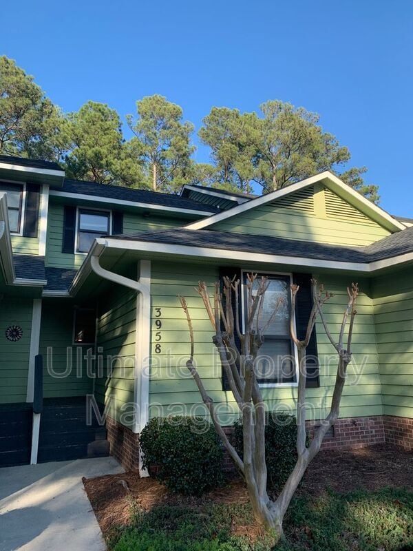 property at 3958 Echo Farms Blvd