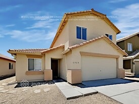 6525 W Riva Rd in Phoenix, AZ - Building Photo