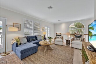 255 2nd Ave N in Naples, FL - Building Photo - Building Photo