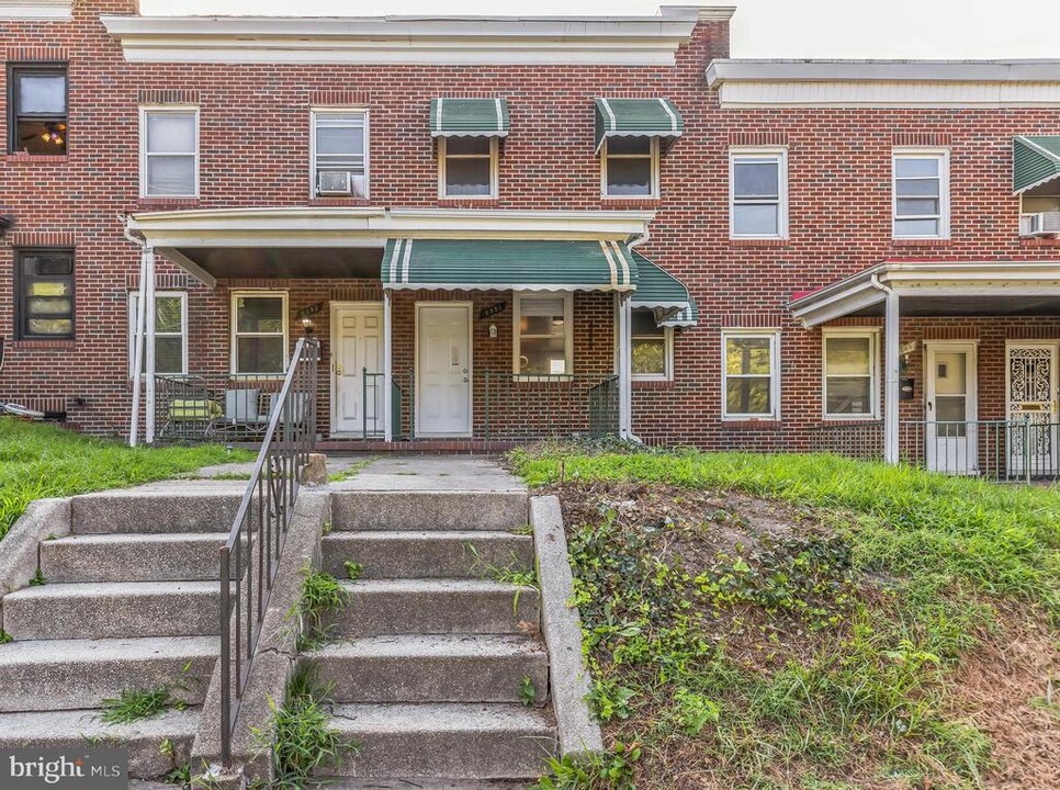 2551 Kirk Ave in Baltimore, MD - Building Photo