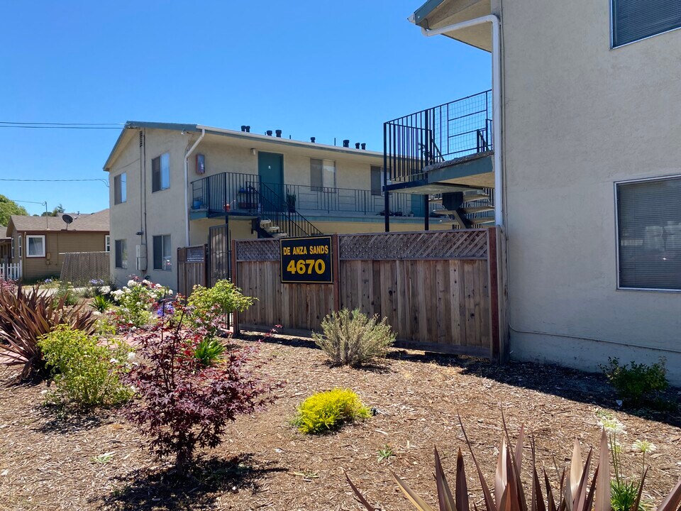 4670 San Pablo Dam Rd in El Sobrante, CA - Building Photo