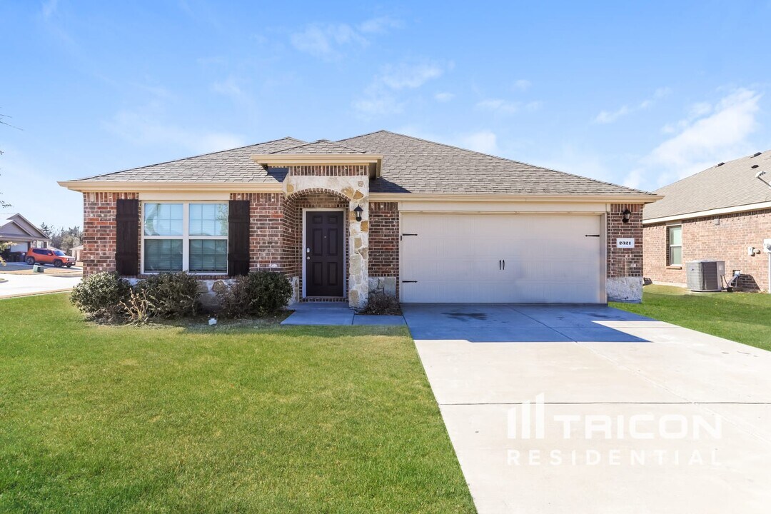 2321 Triston St in Anna, TX - Building Photo
