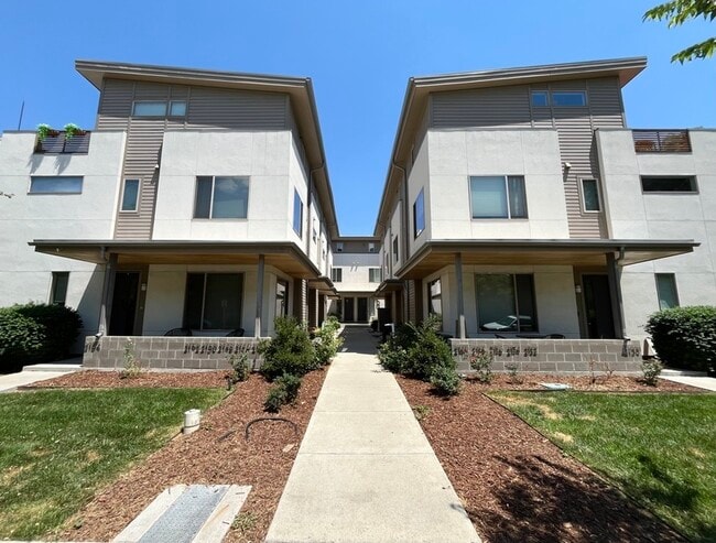 property at 2136 Decatur St