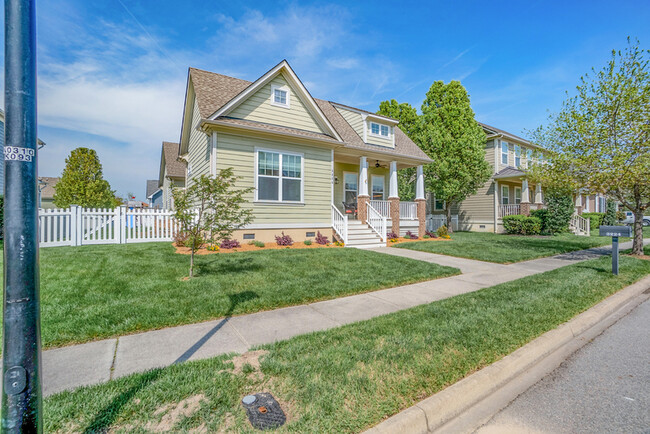 3224 Patrick Henry Dr in Chesapeake, VA - Building Photo - Building Photo