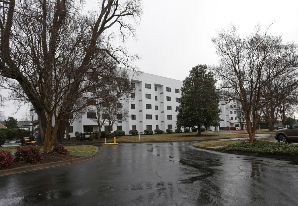 Heritage Court in Spartanburg, SC - Building Photo