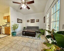 235 Beasley Rd, Unit Garage Apartment in Combine, TX - Building Photo