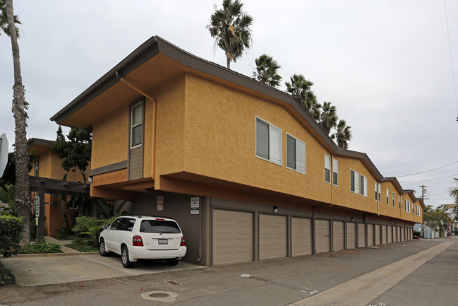 Elan Beachhouse Del Mar in Del Mar, CA - Building Photo - Building Photo