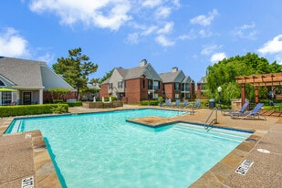 Oaklyn Apartment Homes