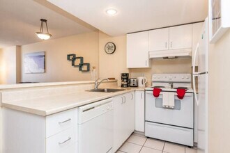 66 Bd René-Lévesque E in Montréal, QC - Building Photo - Building Photo