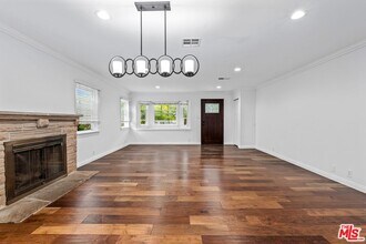 3325 S Bentley Ave in Los Angeles, CA - Building Photo - Building Photo