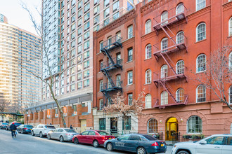 223 E 96th St in New York, NY - Building Photo - Building Photo