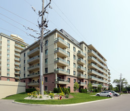 The Aster at the Royal Gardens in Burlington, ON - Building Photo - Building Photo