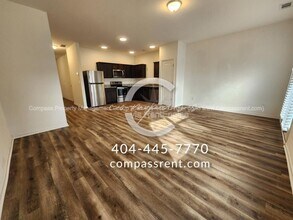 2365 Camden Oak Way in Lithonia, GA - Building Photo - Building Photo