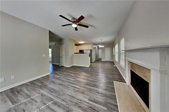 351 Jenna Ln in Dallas, GA - Building Photo - Building Photo