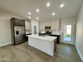 2633 Dunoon Dr in El Paso, TX - Building Photo - Building Photo