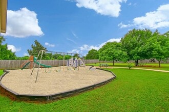 1501 S Bolton St in Jacksonville, TX - Building Photo - Building Photo