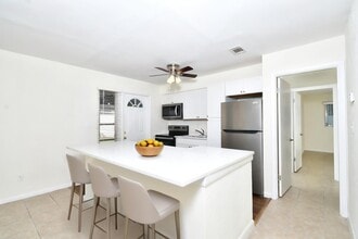 44 Tangelo Ct in Lehigh Acres, FL - Building Photo - Building Photo
