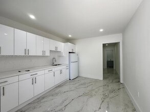 11000 SW 47th Terrace, Unit 3 in Miami, FL - Building Photo - Building Photo