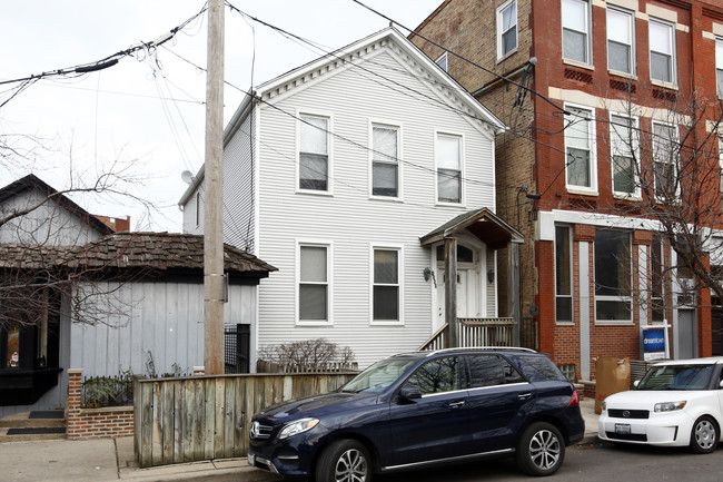 1353 N Dean St in Chicago, IL - Foto de edificio - Building Photo