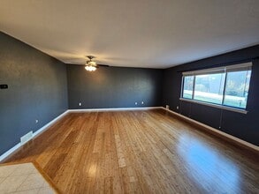 4203 Fox Ln in Poughkeepsie, NY - Building Photo - Building Photo