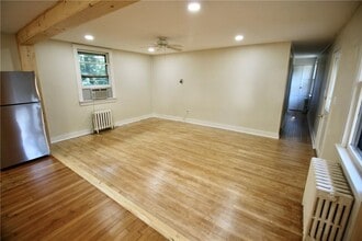 37 Augusta Pl in Tuxedo Park, NY - Building Photo - Building Photo