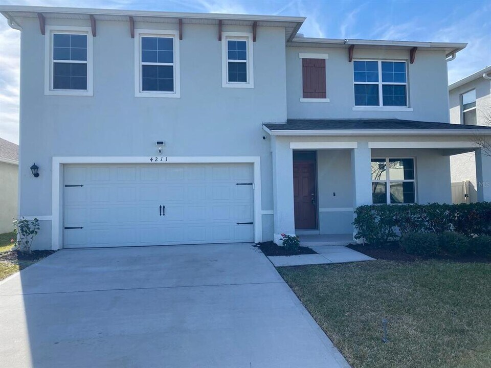 4211 Looking Glass Pl in Sanford, FL - Building Photo