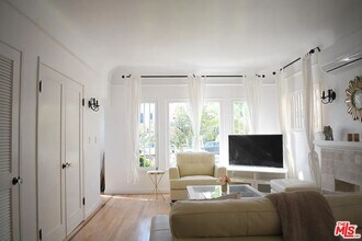 947 5th St in Santa Monica, CA - Building Photo - Building Photo