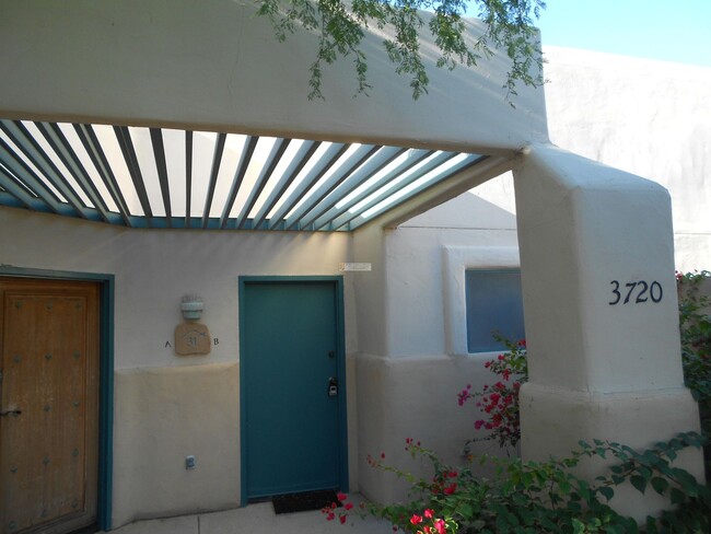 3720 W Placita Del Correcaminos in Tucson, AZ - Building Photo - Building Photo