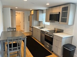 28 Neptune Ave in Winthrop, MA - Building Photo - Building Photo
