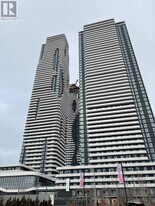 195 Commerce St in Vaughan, ON - Building Photo