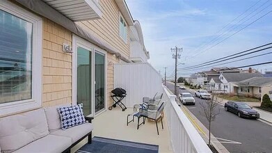 9 S Granville Ave, Unit D in Margate City, NJ - Building Photo - Building Photo