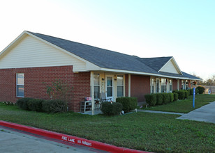 Alvarado Apartments in Alvarado, TX - Building Photo - Building Photo