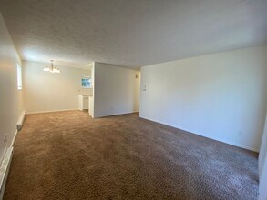 2909-2911 E 33rd Ave in Spokane, WA - Building Photo - Building Photo