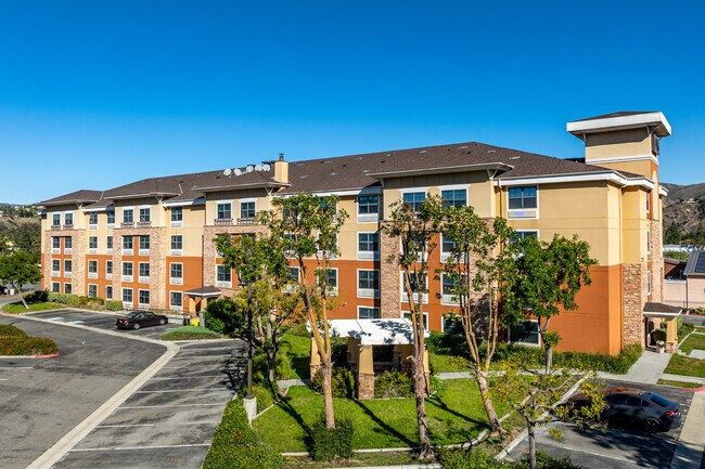 22711 Oakcrest Cir in Yorba Linda, CA - Building Photo - Building Photo