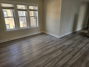 3824 N Greenview Ave, Unit 3817.5-3E in Chicago, IL - Building Photo - Building Photo