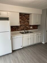 3317 Bridge Manor Dr in Kansas City, MO - Foto de edificio - Building Photo