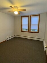 20 Central Blvd, Unit 2nd Fl in Bellingham, MA - Foto de edificio - Building Photo