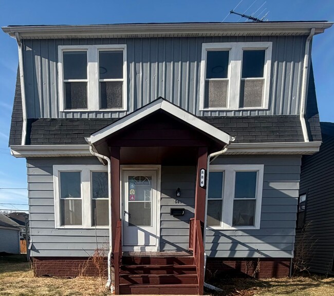 property at 884 Wentworth Ave