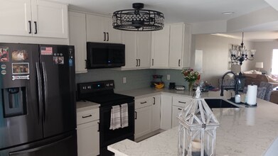 320 Horse Creek Dr in Naples, FL - Building Photo - Building Photo