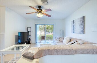 9987 87th St N in Largo, FL - Building Photo - Building Photo