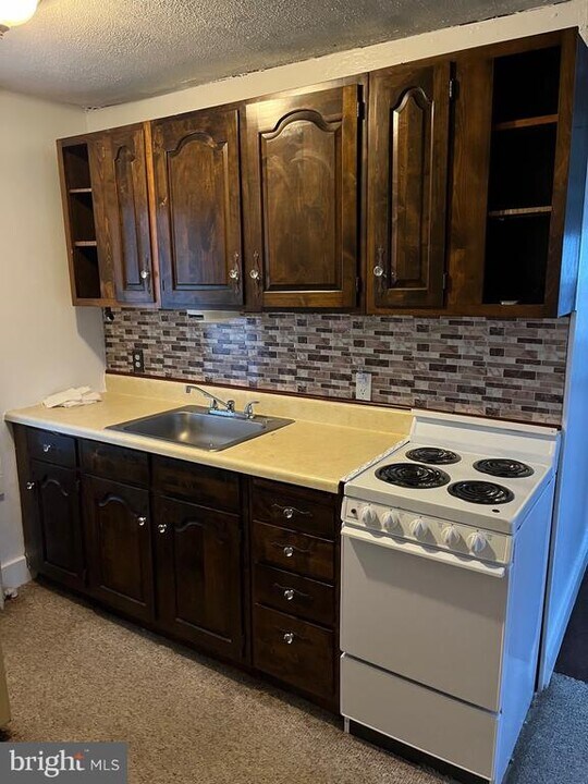500 Upland Ave in Reading, PA - Building Photo
