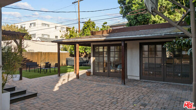 138 S Edinburgh Ave in Los Angeles, CA - Building Photo - Building Photo