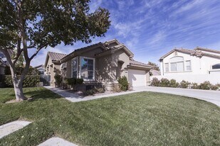 1305 Elk River Cir in Las Vegas, NV - Building Photo
