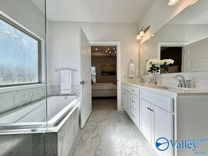 7510 Doris Ruth Ln SE in Owens Cross Roads, AL - Building Photo - Building Photo