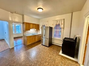 226 Avenue B in Bayonne, NJ - Foto de edificio - Building Photo